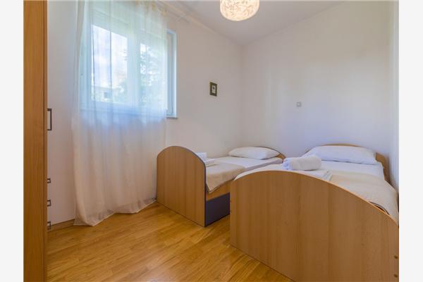 House K1, for 10 persons