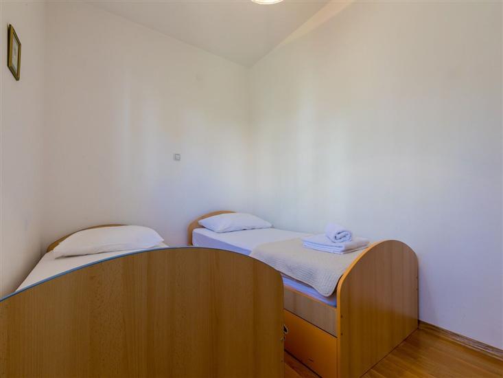 House K1, for 10 persons