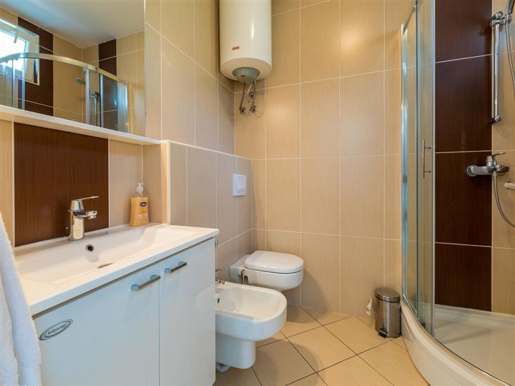 House K1, for 10 persons