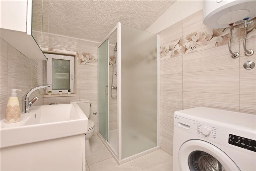 Apartment A1, for 6 persons