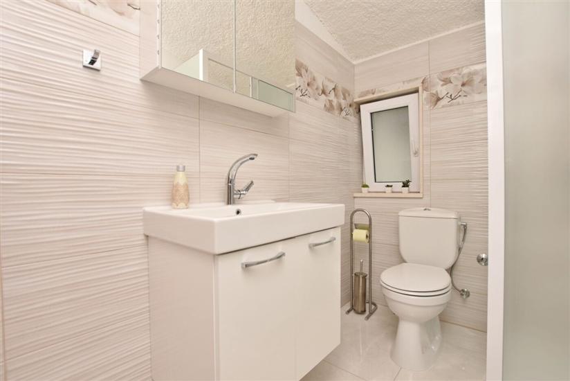 Apartment A1, for 6 persons