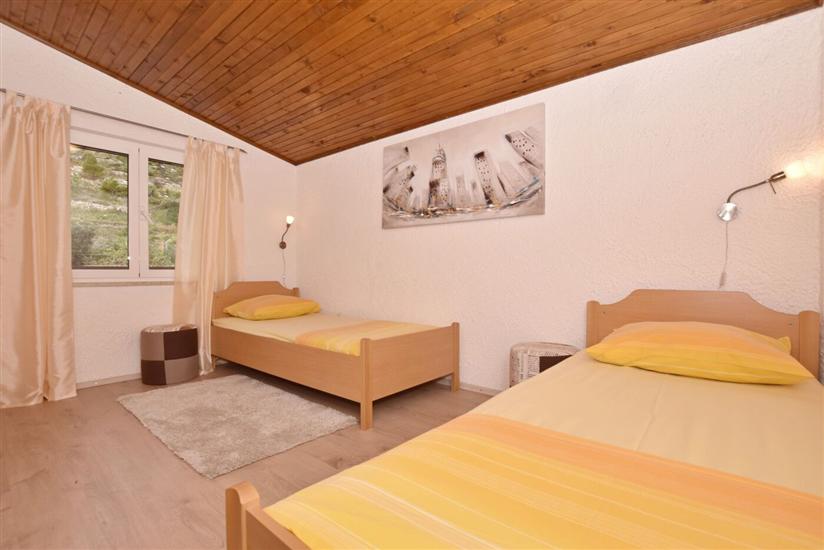 Apartment A1, for 6 persons