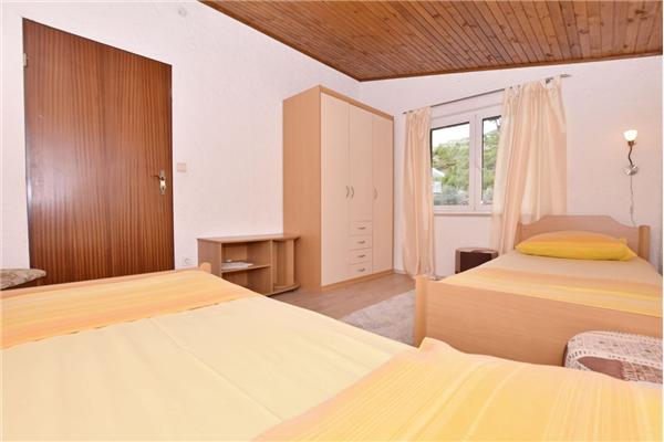 Apartment A1, for 6 persons