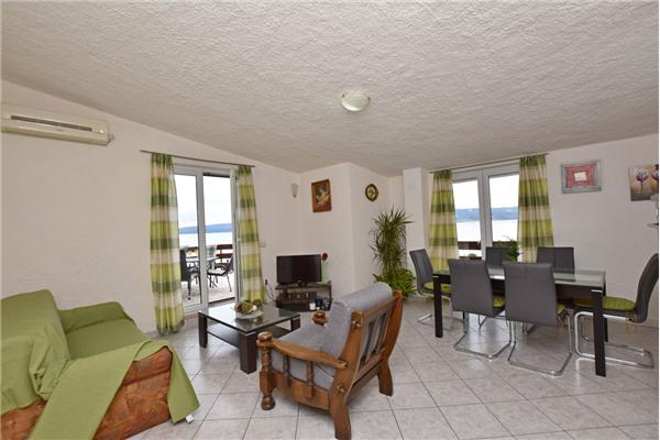 Apartment A1, for 6 persons