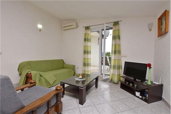 Apartment A1, for 6 persons