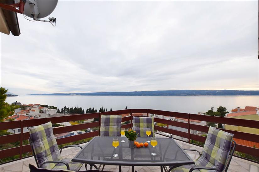 Apartment A1, for 6 persons