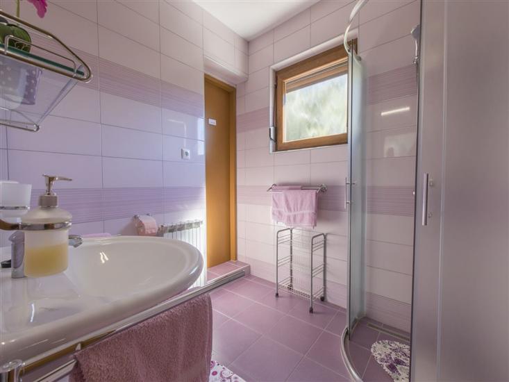 Apartment A1, for 5 persons