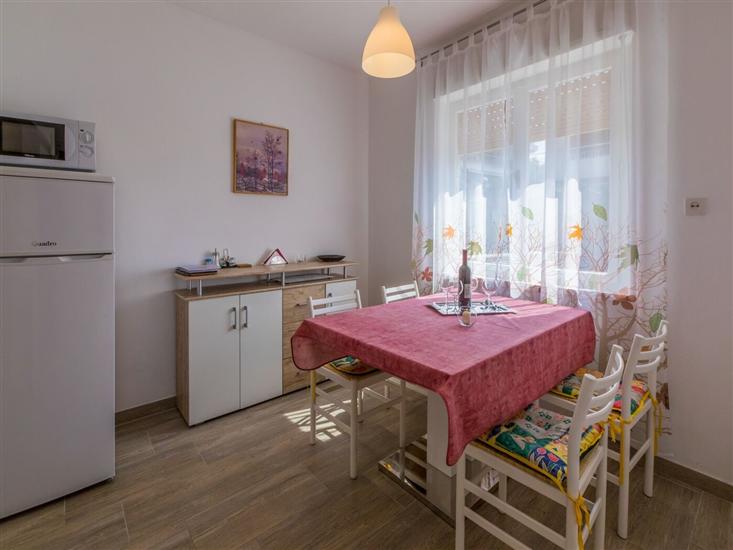 Apartment A1, for 5 persons