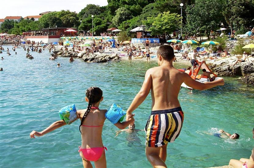 Apartments and Room Drazen