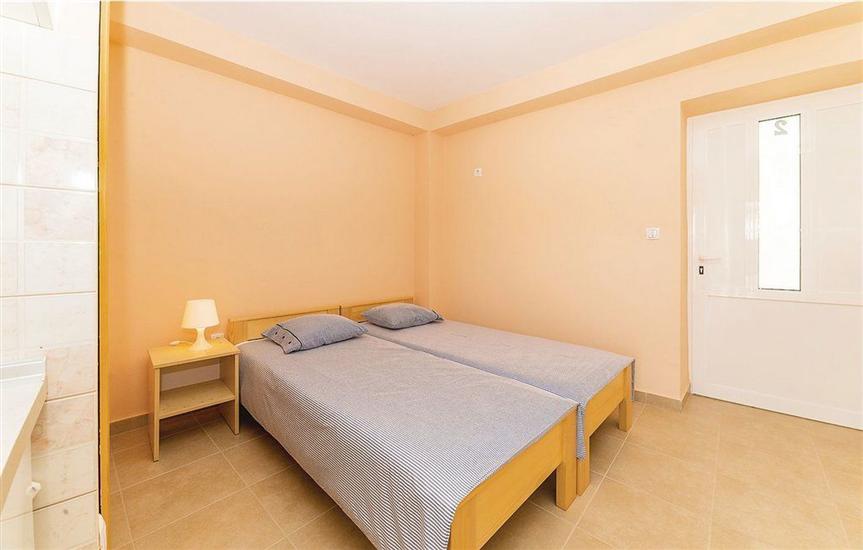 Apartment A2, for 3 persons