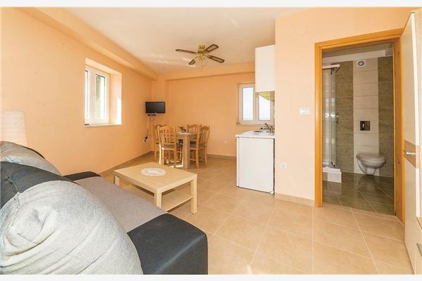 Apartment A6, for 2 persons