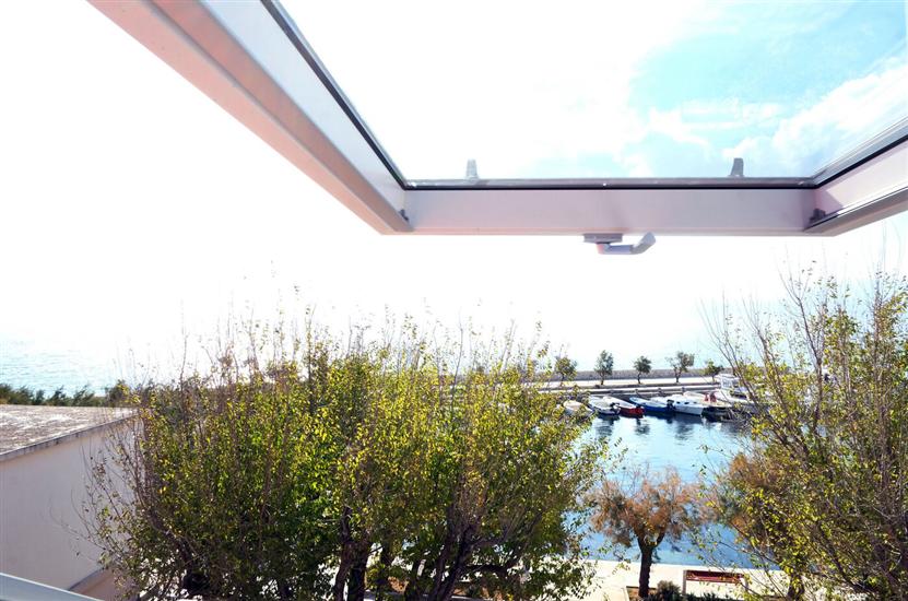 Apartment A2, for 6 persons