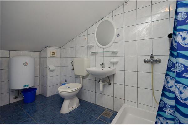 Apartment A3, for 8 persons