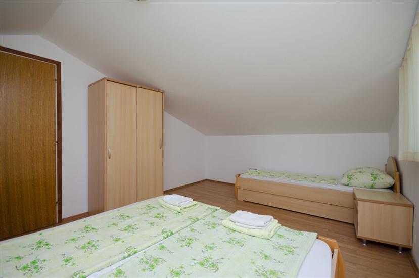 Apartment A3, for 8 persons