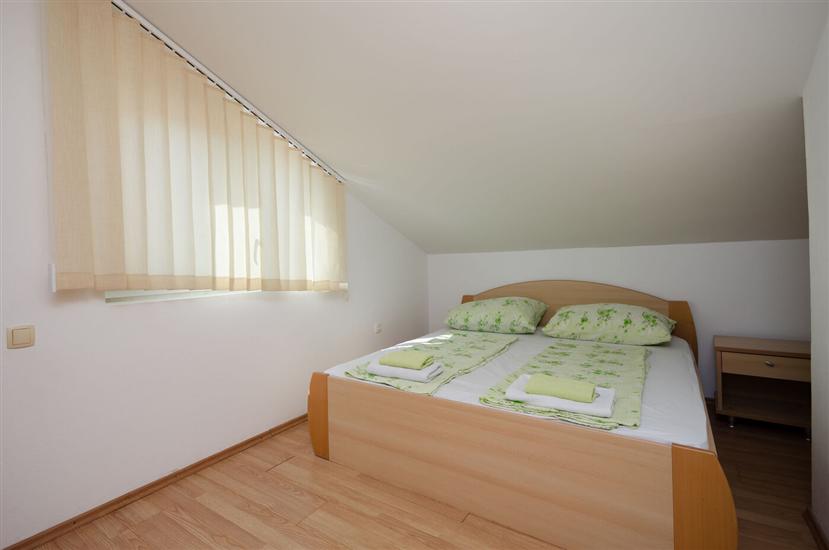 Apartment A3, for 8 persons