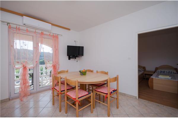 Apartment A4, for 6 persons