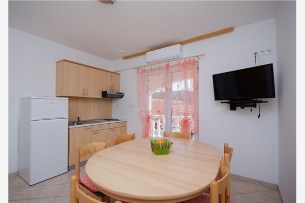 Apartment A4, for 6 persons