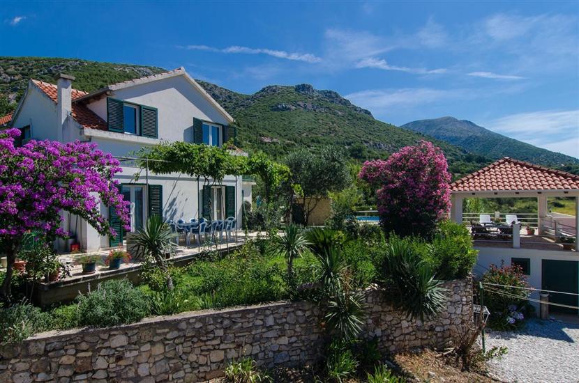 Hiša Holiday Villa Klara