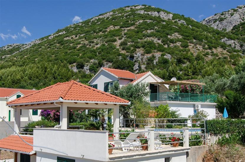Hiša Holiday Villa Klara