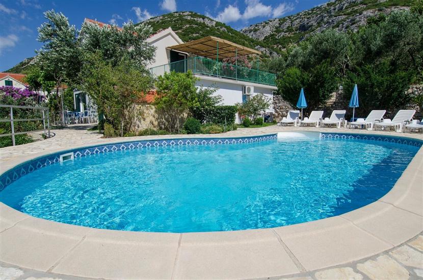 Hiša Holiday Villa Klara