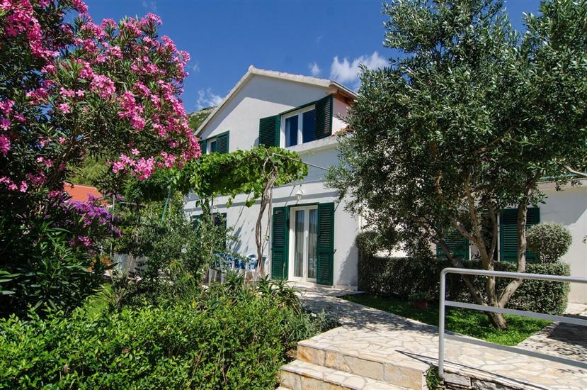 Hiša Holiday Villa Klara