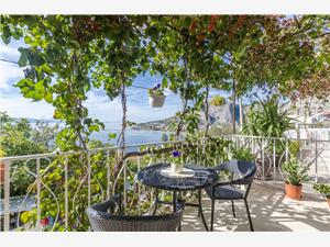 Apartmány a Pokoje Tatijana Omis, Prostor 12,00 m2, Vzdušní vzdálenost od centra místa 800 m