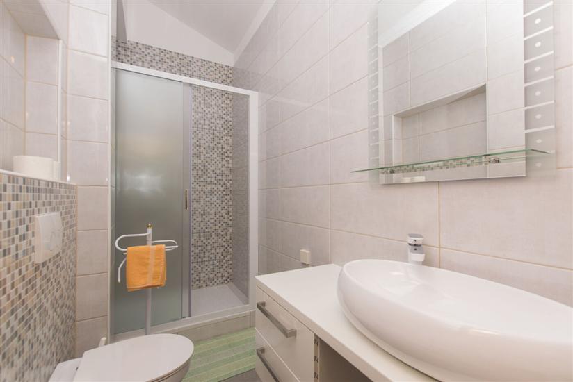 Room S1, for 2 persons