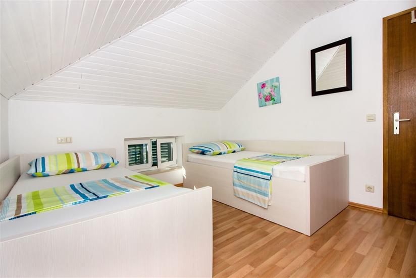 House K1, for 8 persons