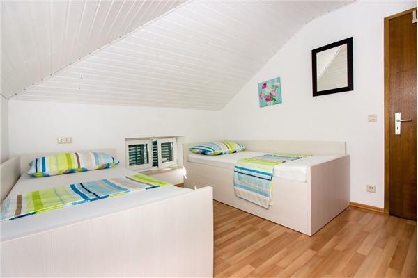 House K1, for 8 persons