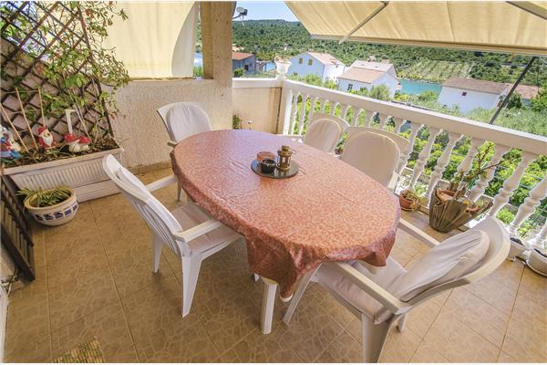 Apartment A1, for 6 persons