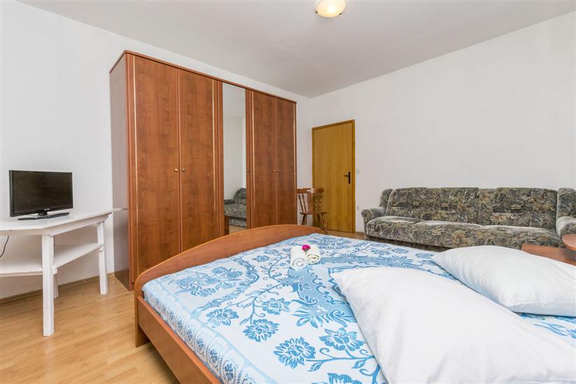 Apartment A1, for 3 persons