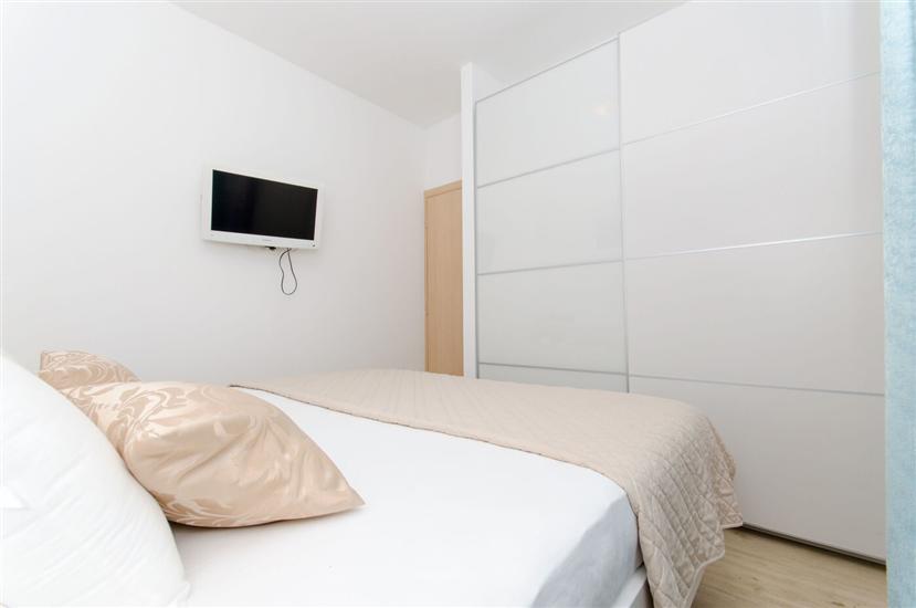 Apartment A5, for 5 persons