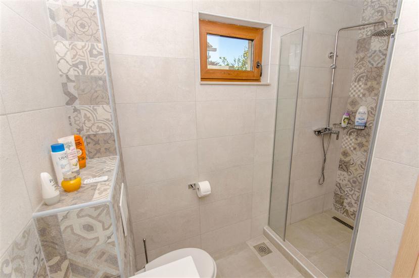 Apartment A5, for 5 persons