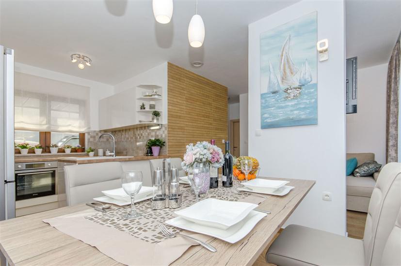 Apartment A5, for 5 persons