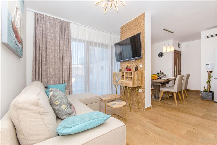 Apartment A5, for 5 persons