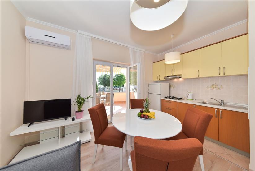 Apartment A2, for 4 persons