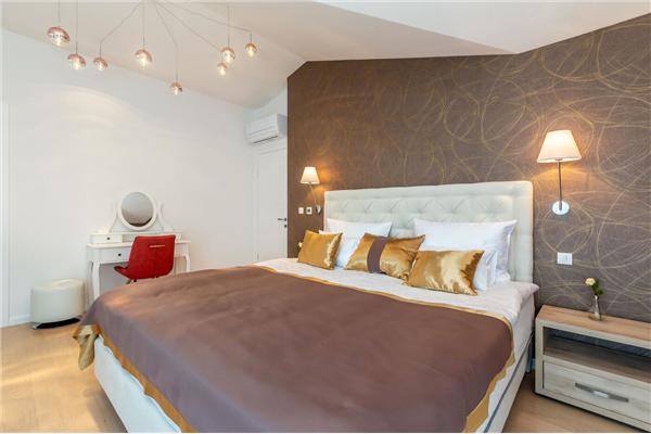 House K1, for 10 persons