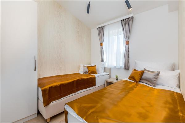 House K1, for 10 persons