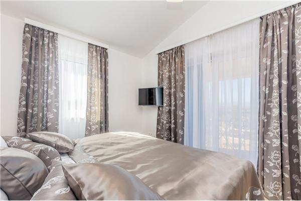 House K1, for 10 persons