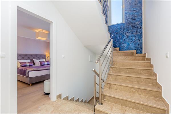 House K1, for 10 persons