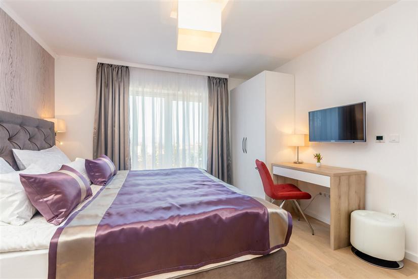 House K1, for 10 persons