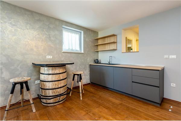 House K1, for 10 persons