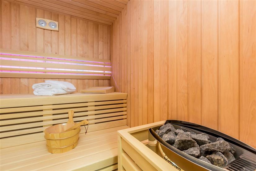 House K1, for 10 persons