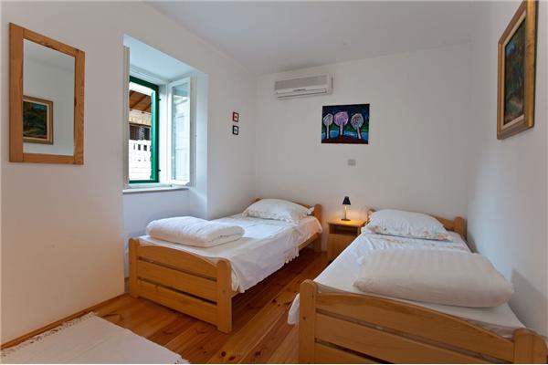 House K1, for 8 persons