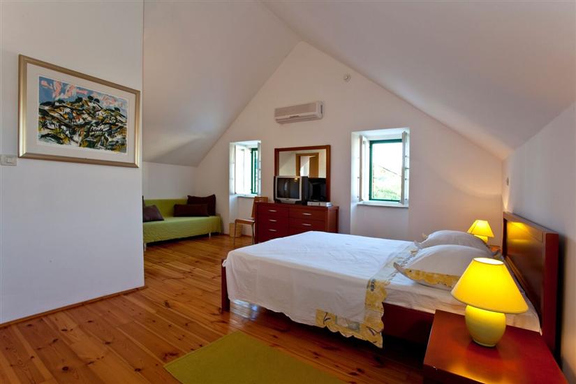 House K1, for 8 persons