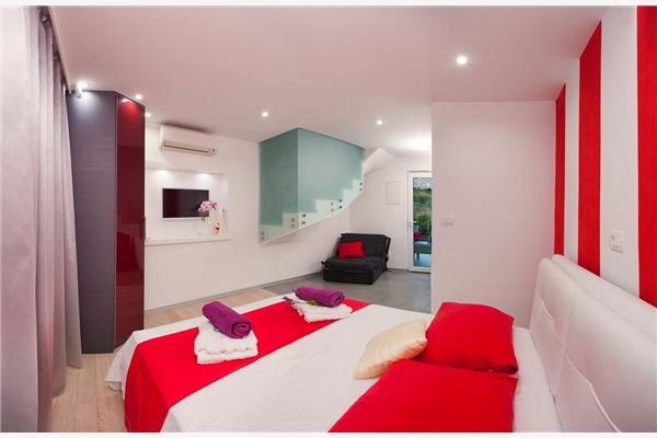 House K1, for 9 persons