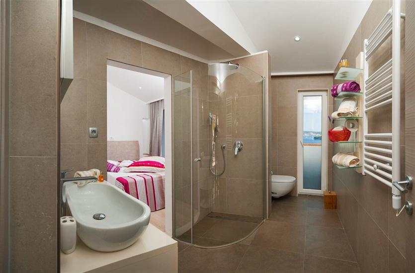 House K1, for 9 persons