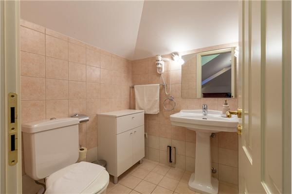 House K1, for 10 persons