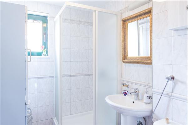 House K1, for 10 persons