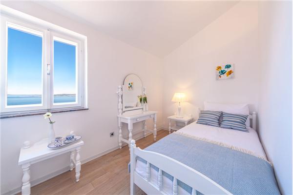 House K1, for 8 persons